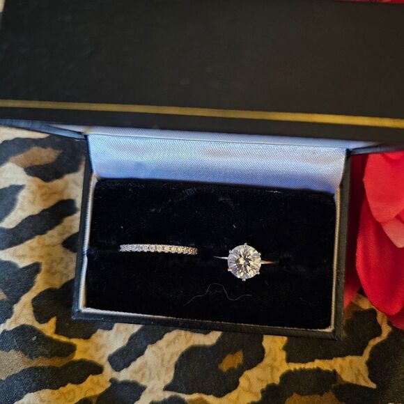 1.2 CT CZ WEDDING SET - Picture 2 of 4